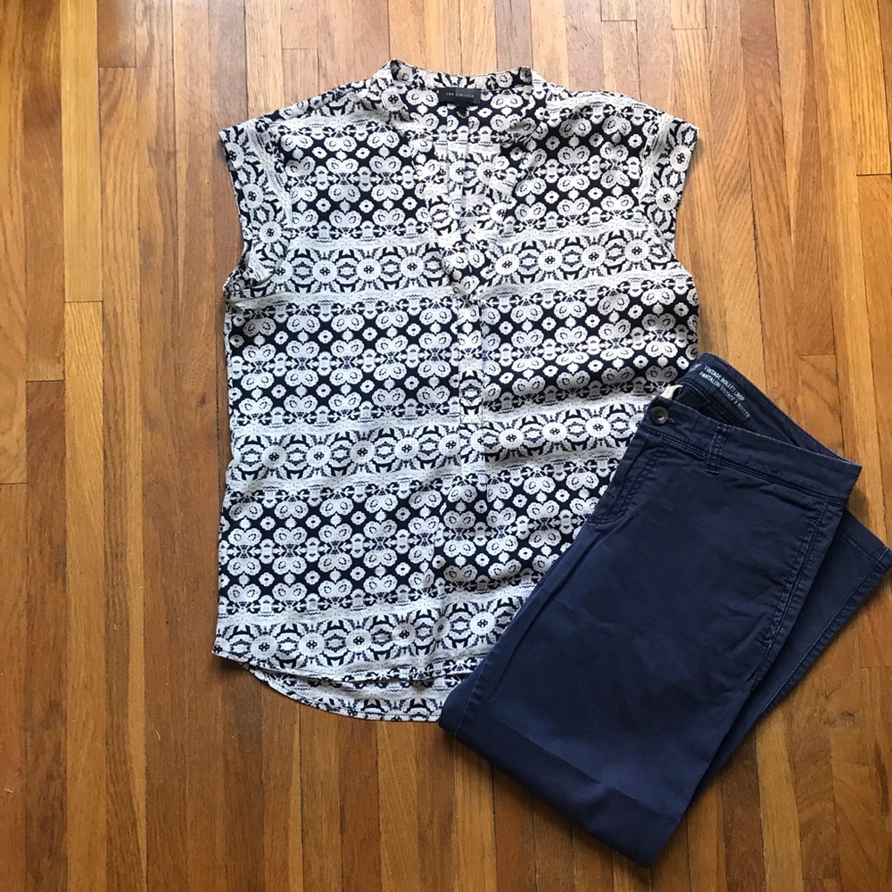 The Limited print top with standing collar M